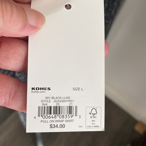 SO Sparkly Mini Skirt. NWT. Size L - Picture 5 of 7